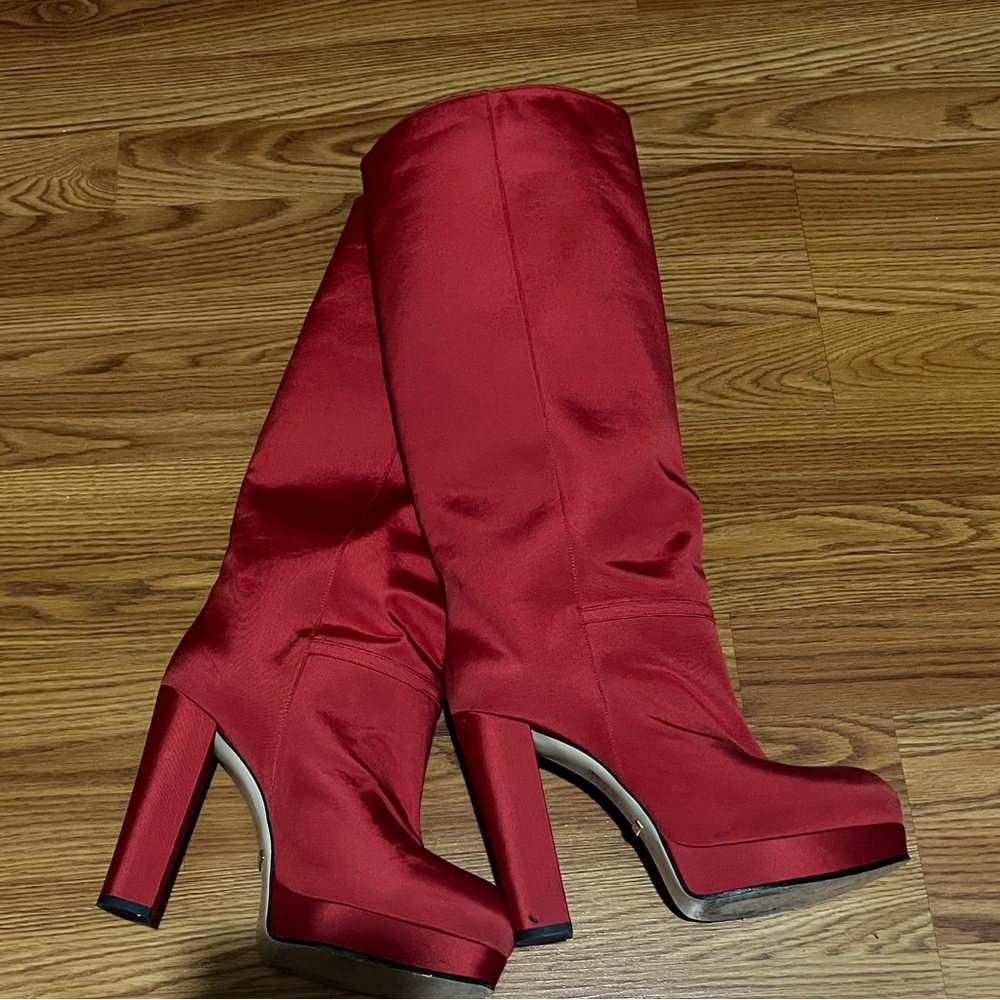 Gucci knee boots